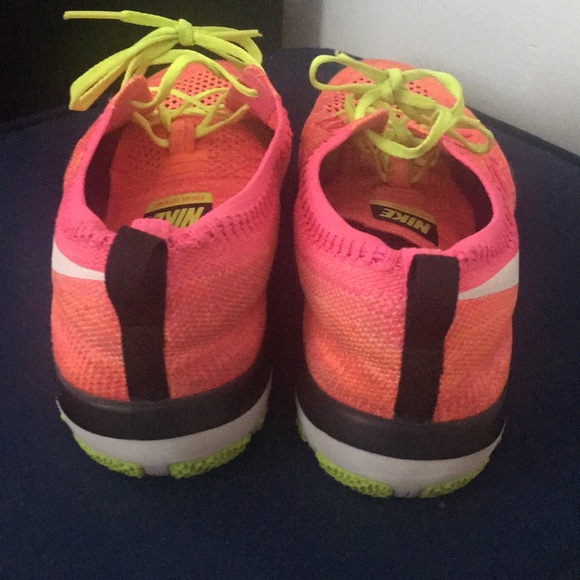 Nike Shoes - Picture 4 of 6